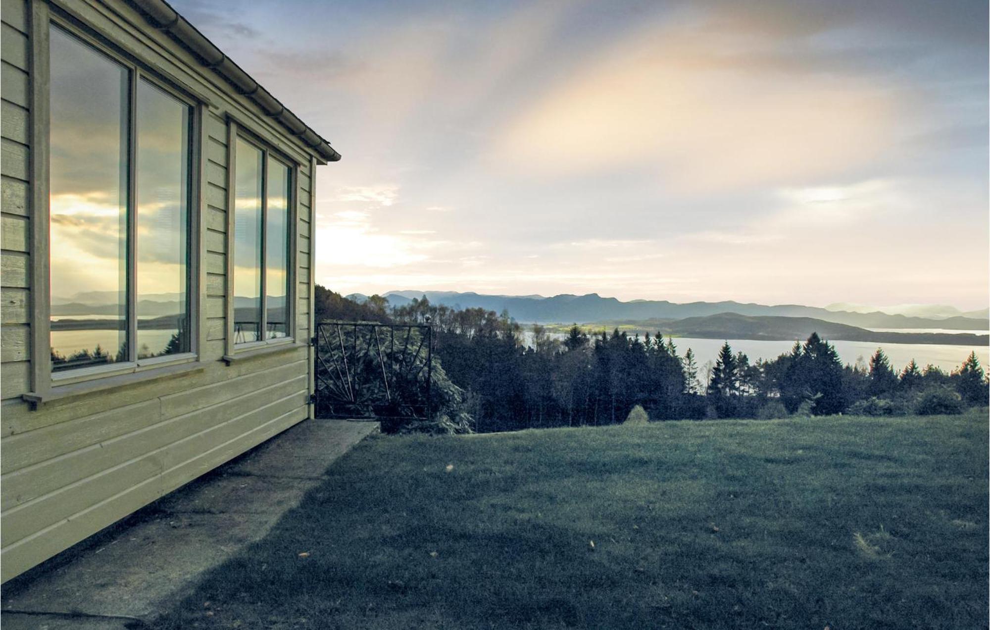 Stunning Home In Tau With House A Mountain View Bagian luar foto